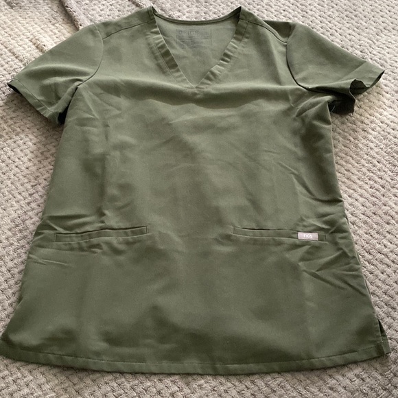Figs Tops Figs Sage Green Technical Scrub Top S Poshmark